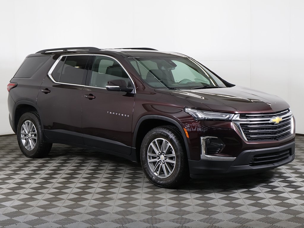 2023 Chevrolet Traverse photo 2
