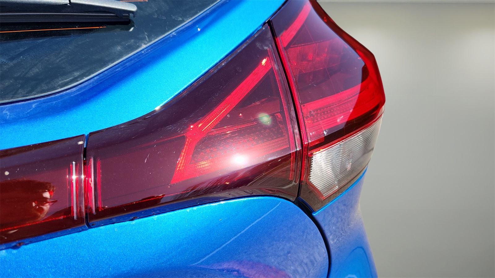 2025 Nissan Kicks Play S photo 17