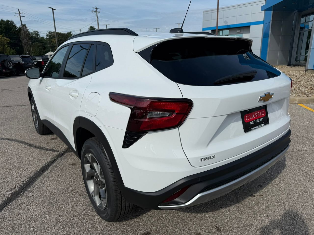 2025 Chevrolet Trax LT photo 4