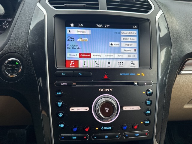2017 Ford Explorer Limited photo 13