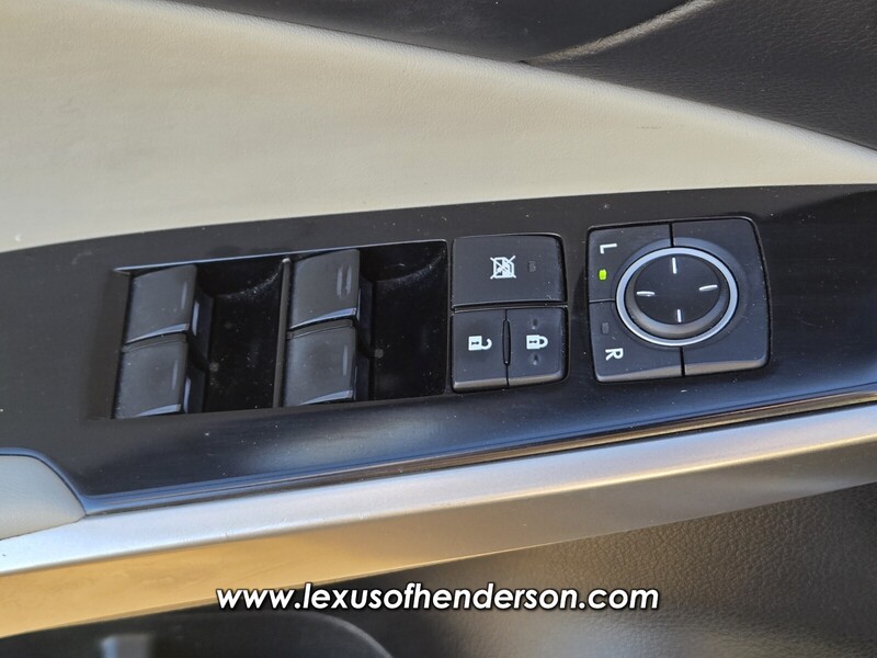 2014 Lexus IS 250 photo 19