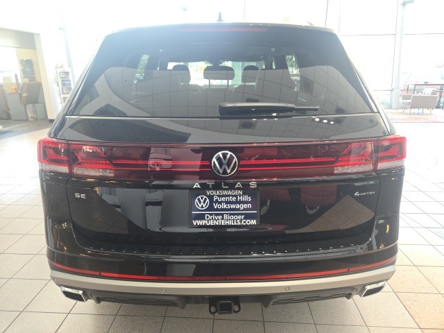 2025 Volkswagen Atlas Peak Edition SE photo 5