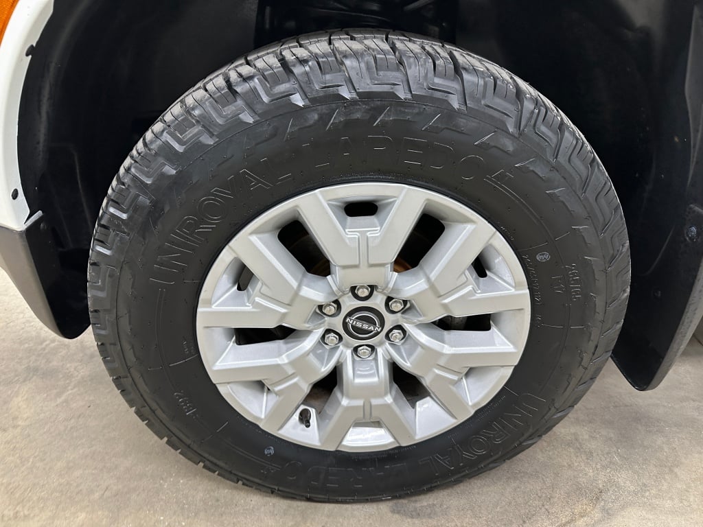 2022 Nissan Frontier SV photo 19