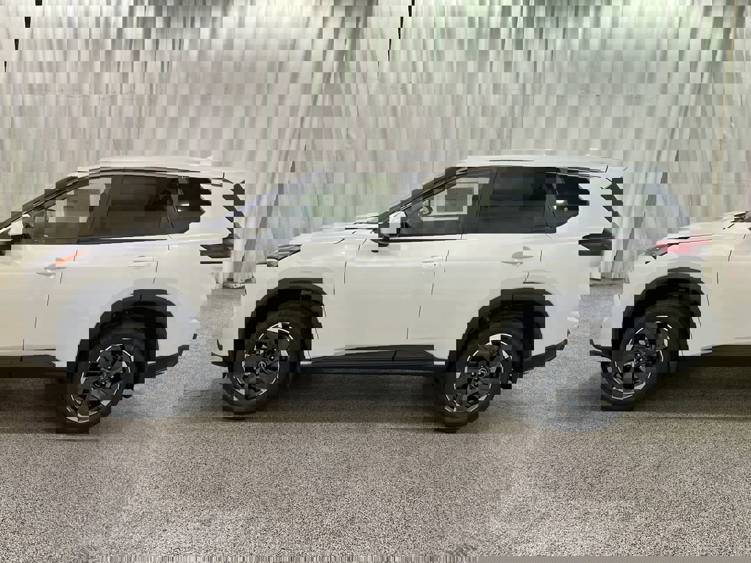 2026 Nissan Rogue SV photo 3