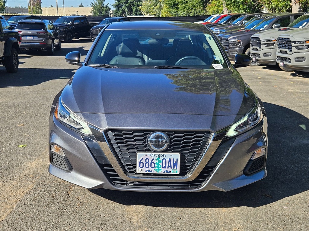 2021 Nissan Altima 2.5 SR photo 2