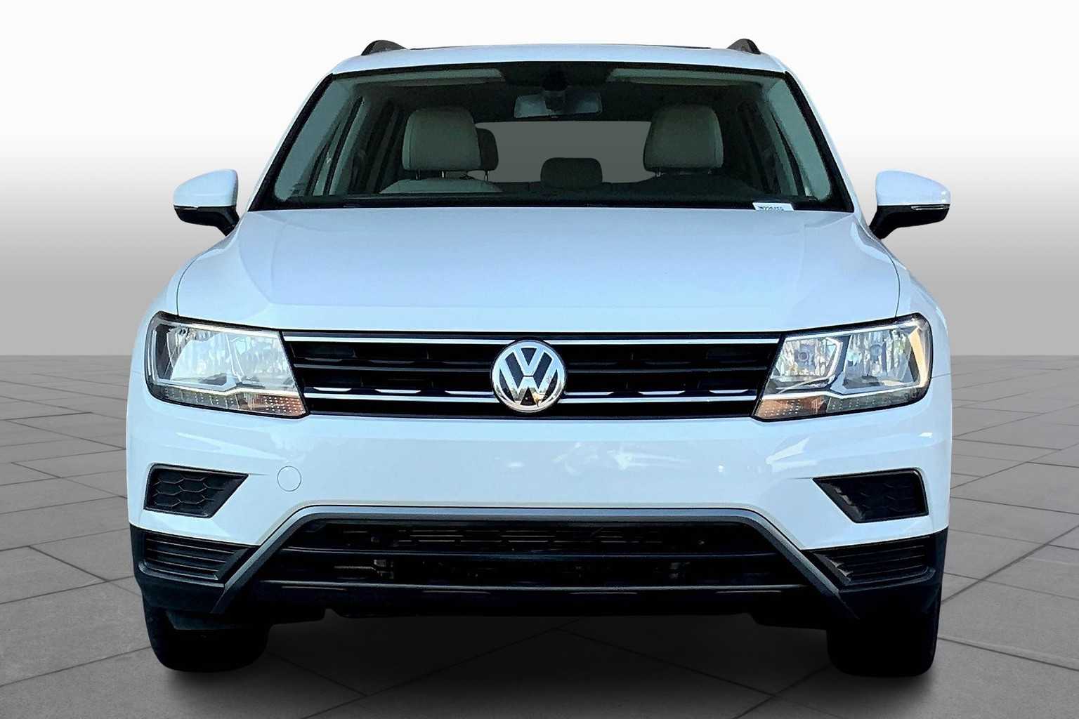 2018 Volkswagen Tiguan SE photo 3
