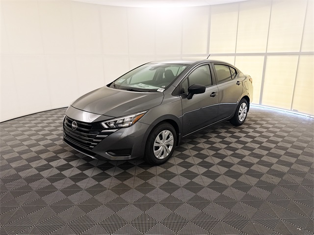 2025 Nissan Versa S photo 3