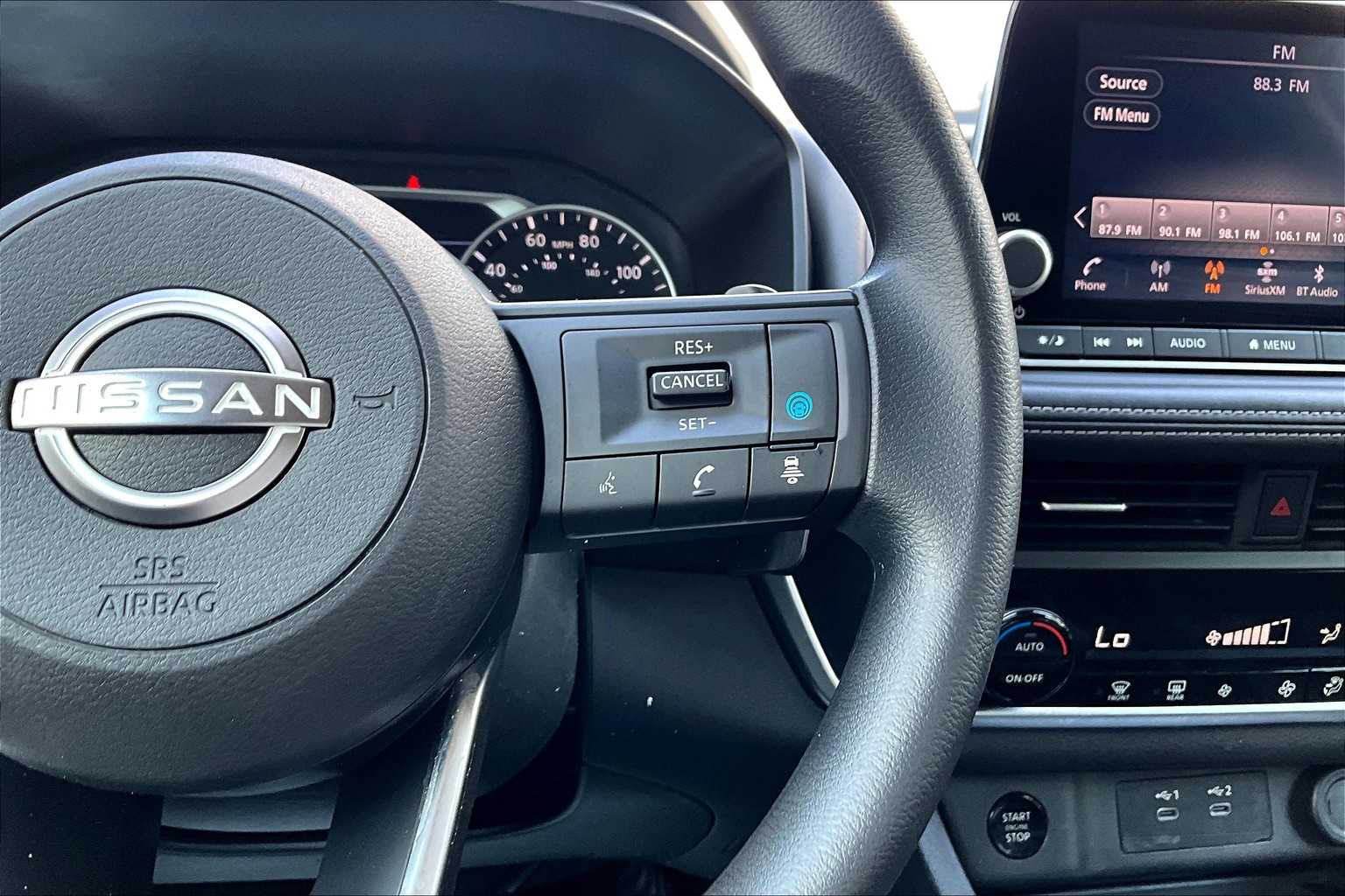 2024 Nissan Rogue SV photo 22