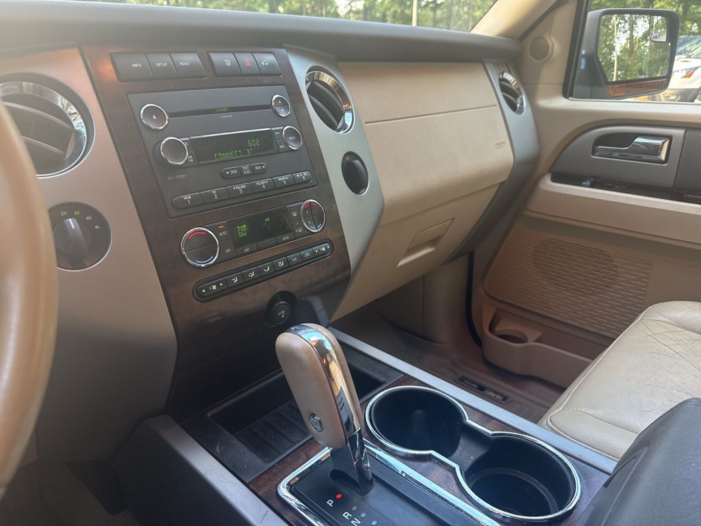 2012 Ford Expedition XLT photo 11