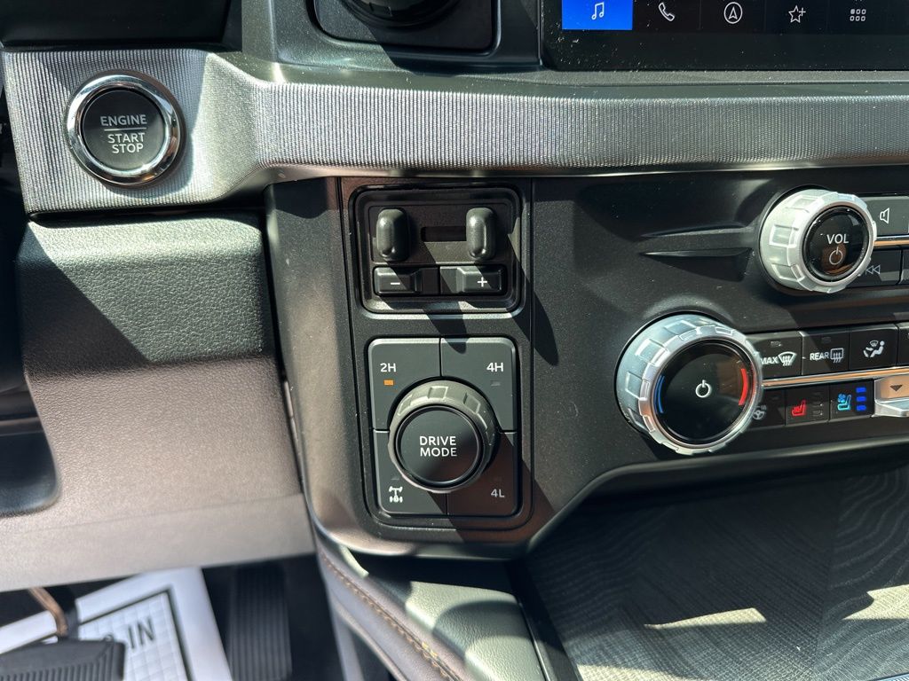 2024 Ford F-350 Platinum photo 31