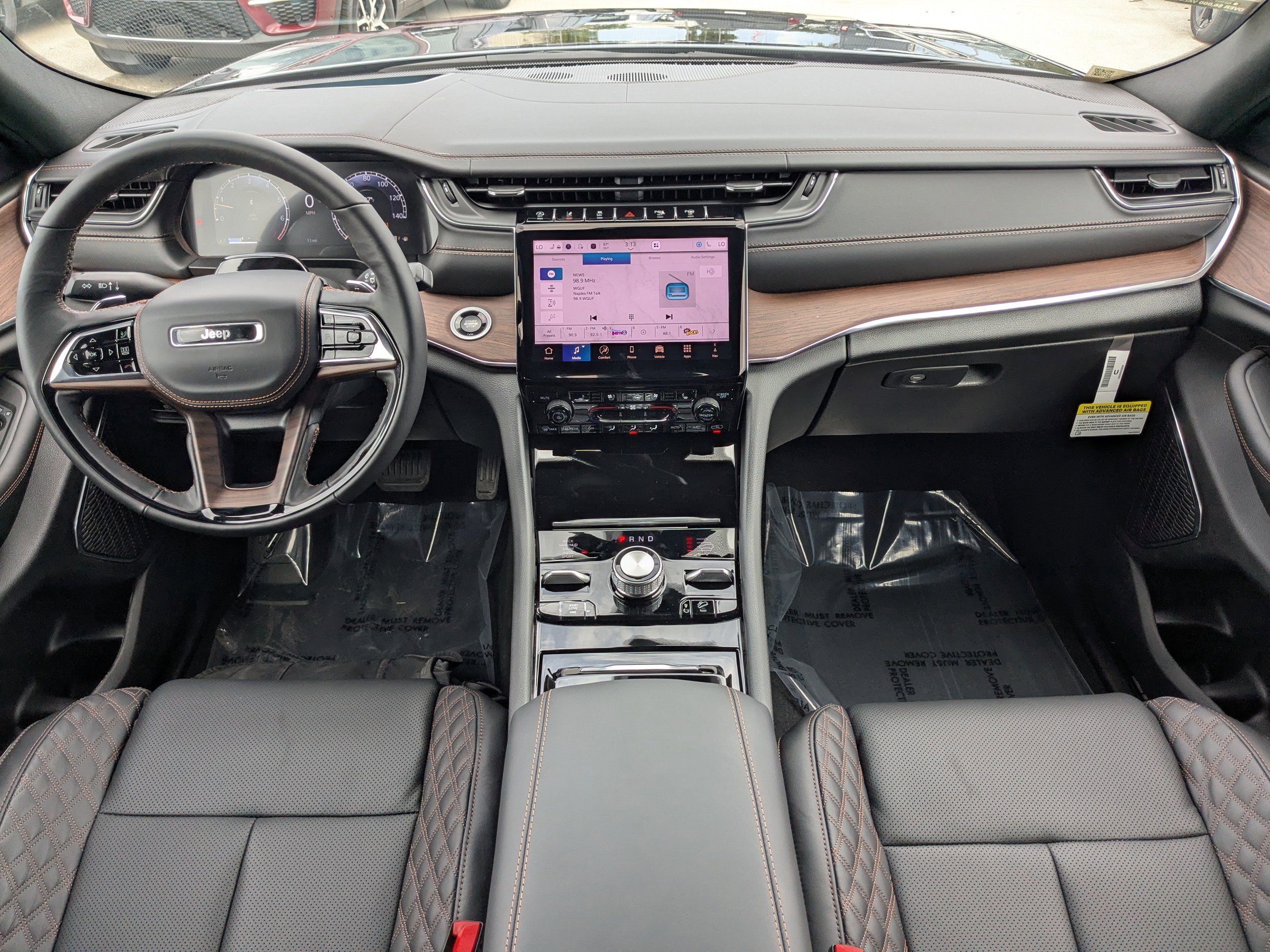 2025 Jeep Grand Cherokee Summit photo 10
