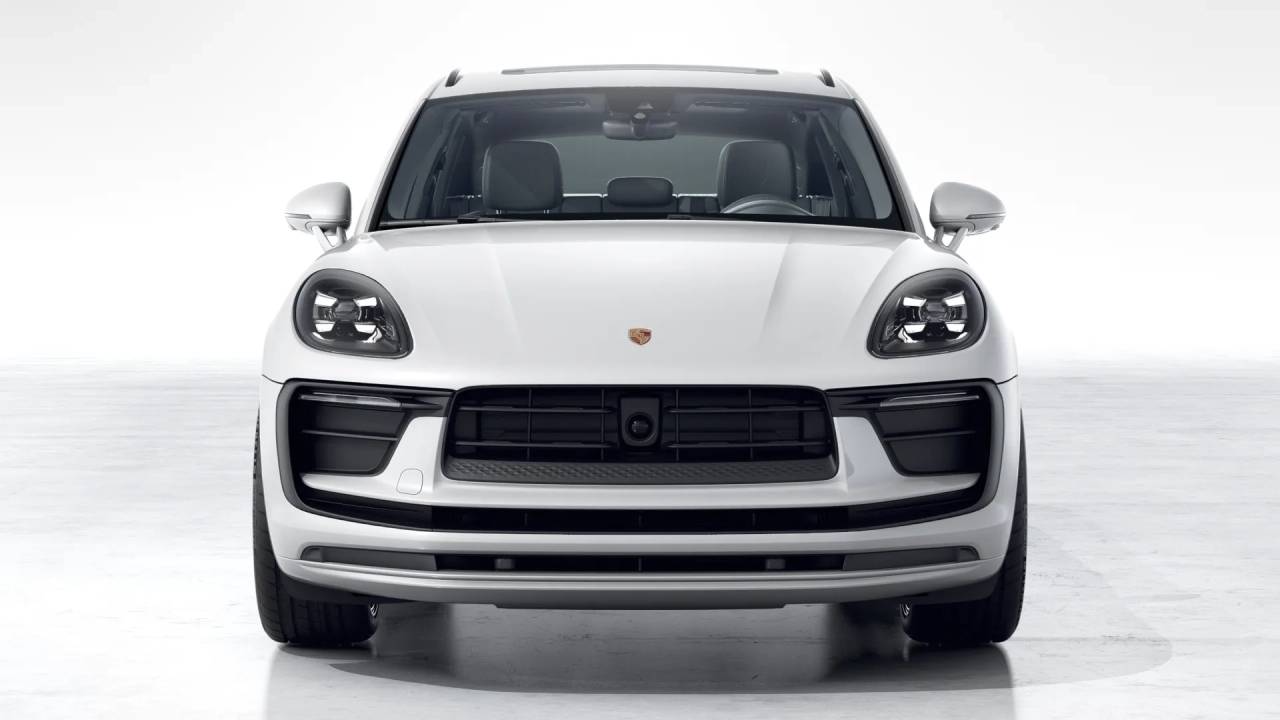 2026 Porsche Macan T photo 9