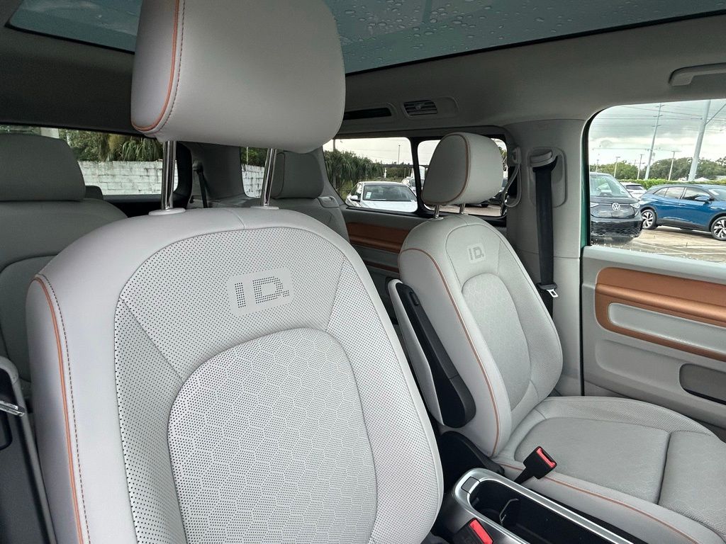 2025 Volkswagen ID. Buzz Pro Plus photo 31