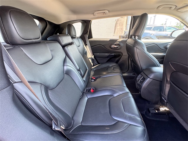 2020 Jeep Cherokee Altitude photo 18