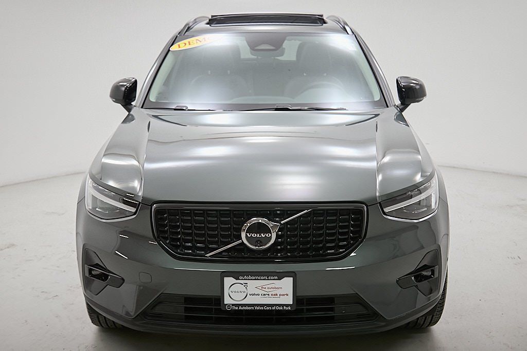 2026 VOLVO XC40 - Image 4