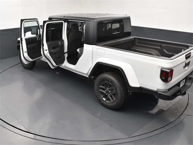 2025 Jeep Gladiator Sport photo 28