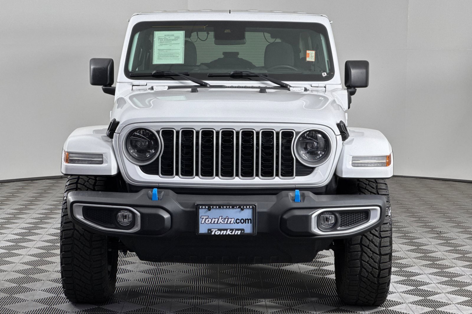 2024 Jeep Wrangler Sahara 4xe photo 9