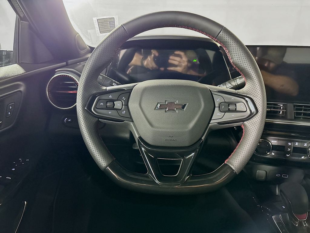2025 Chevrolet Trax photo 11
