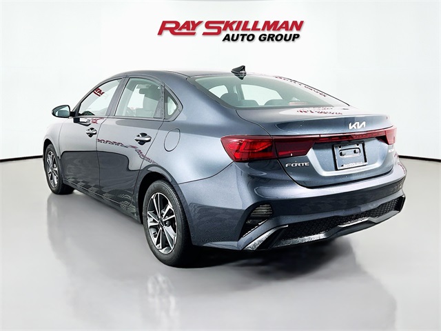 2023 Kia Forte LXS photo 4