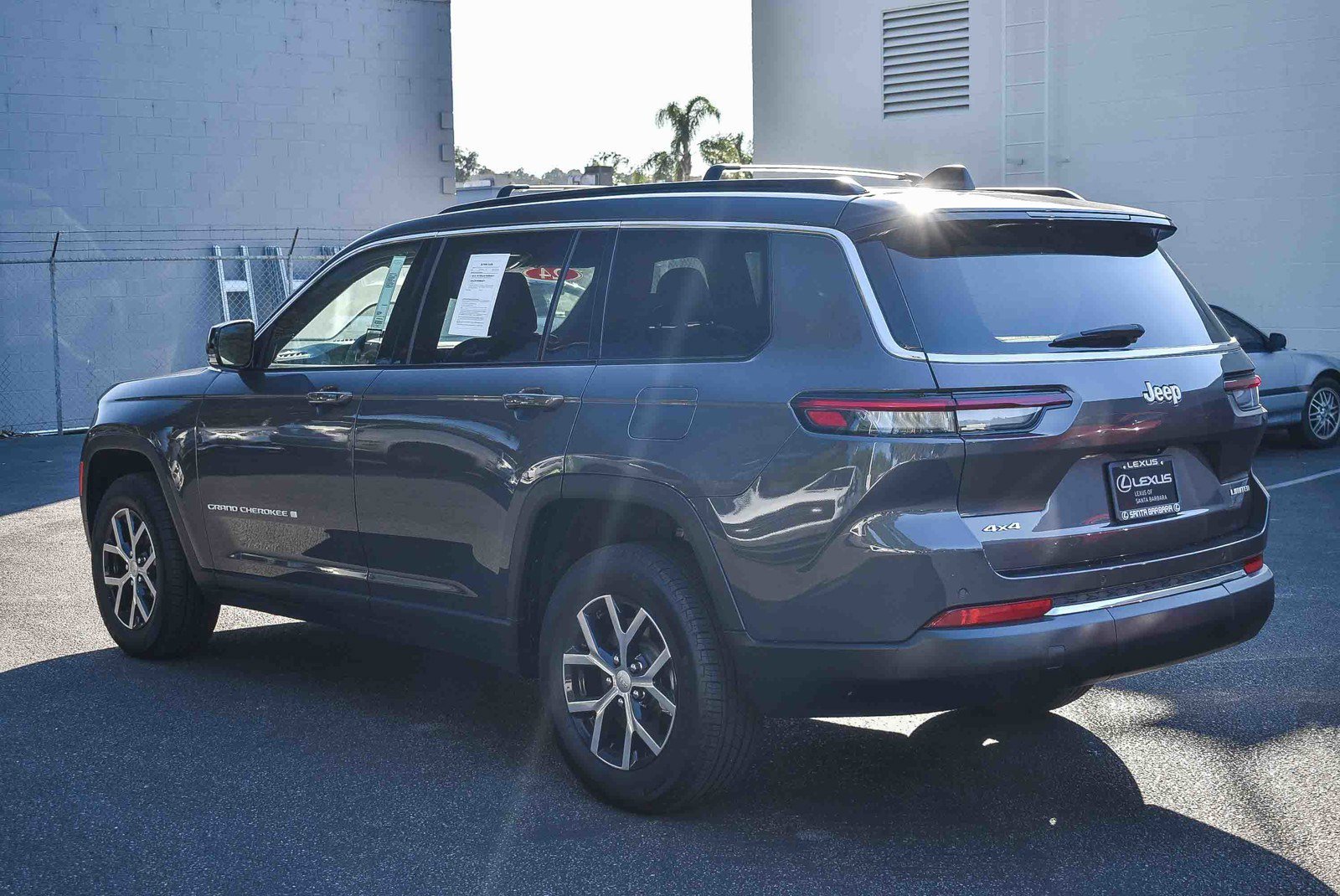 2024 Jeep Grand Cherokee Limited photo 2