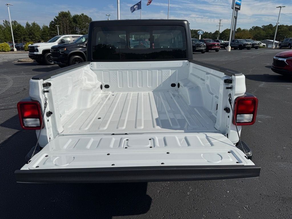 2024 Jeep Gladiator Sport photo 10