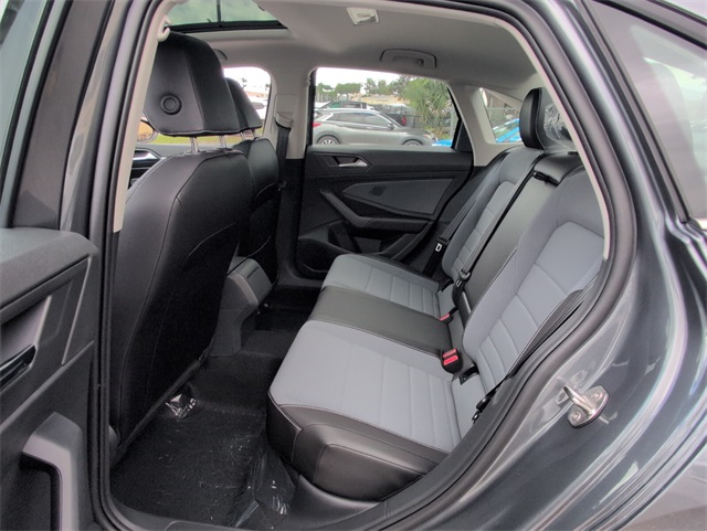 2025 Volkswagen Jetta 1.5T SE photo 6