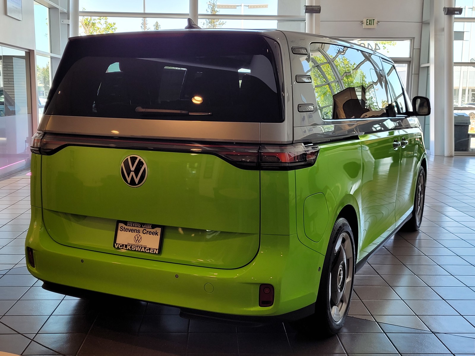 2025 Volkswagen ID. Buzz Pro S photo 4