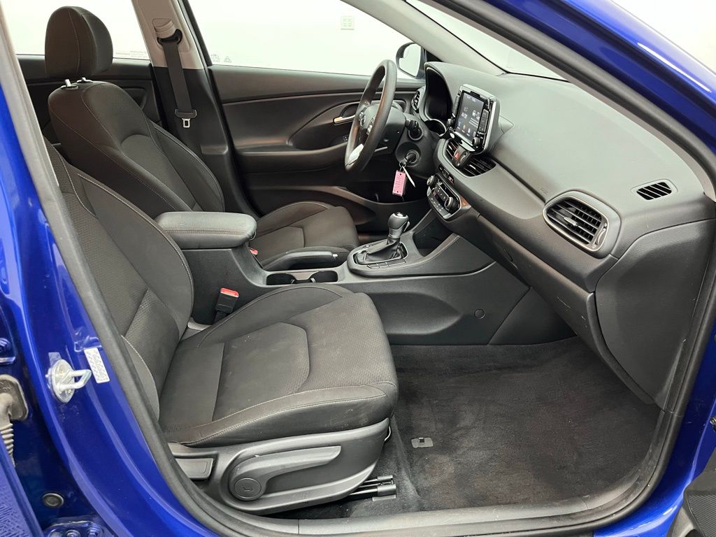 2019 Hyundai Elantra GT photo 24