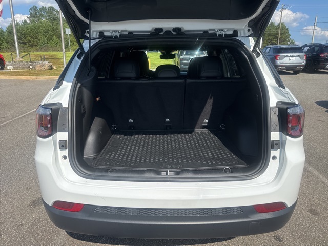 2024 Jeep Compass Latitude photo 8