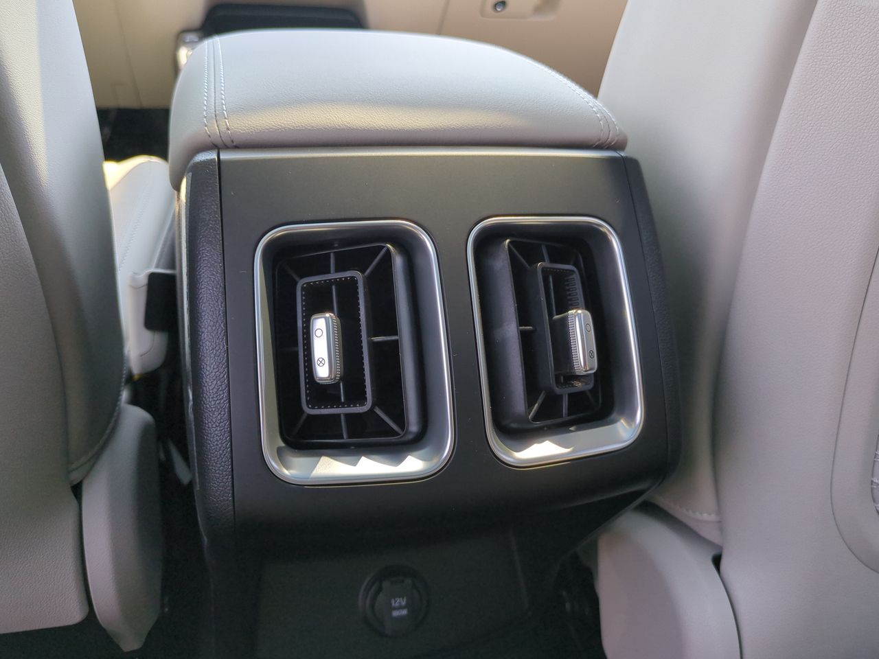 2025 Kia Sorento Hybrid EX photo 17