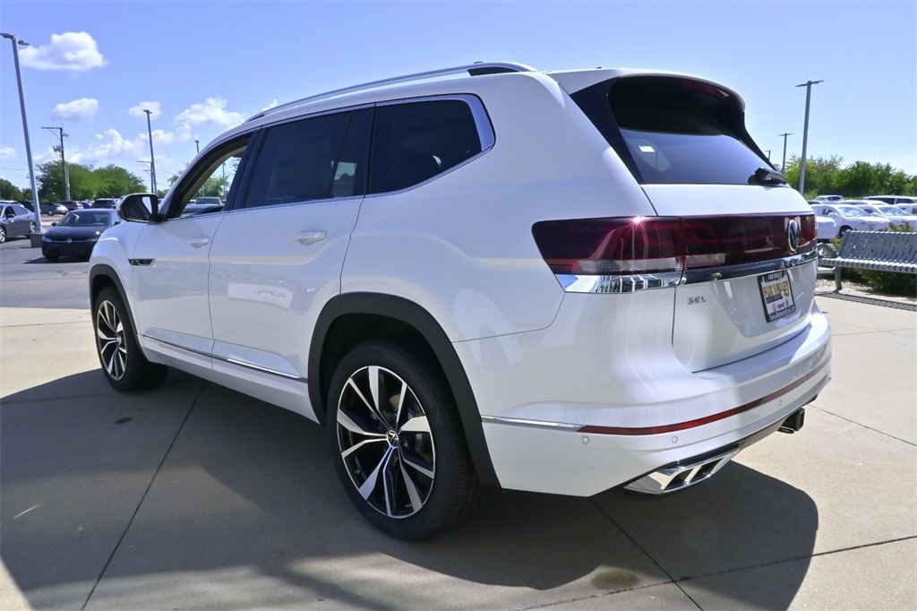 2026 Volkswagen Atlas SEL Premium R-Line photo 3