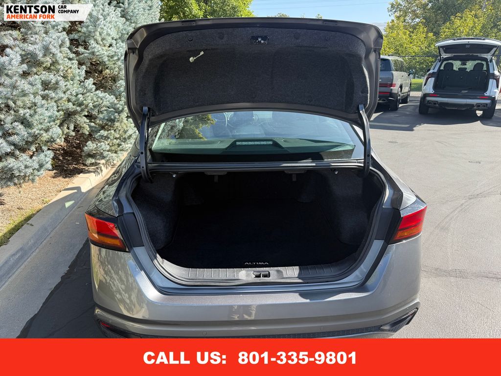 2024 Nissan Altima 2.5 SV photo 32
