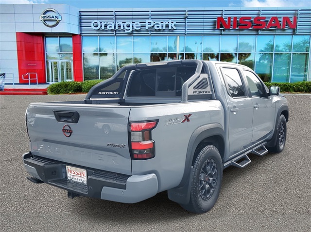 2022 Nissan Frontier PRO-X photo 2