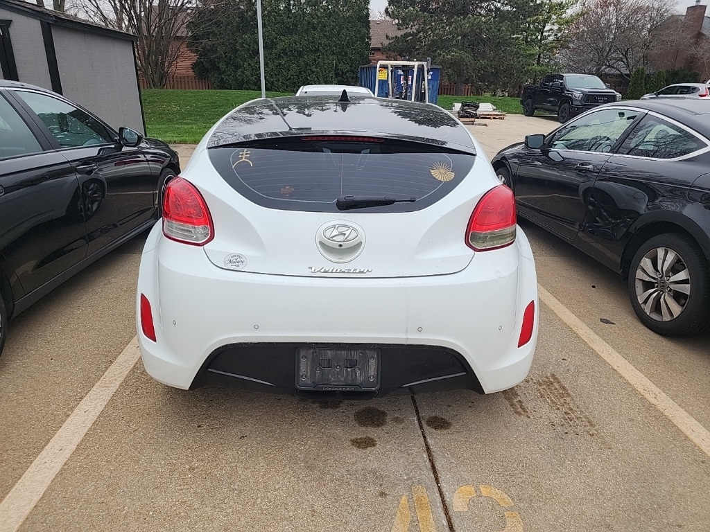 PreOwned 2013 Hyundai Veloster Base 3D Hatchback in Savoy H24586A Serra Subaru Champaign