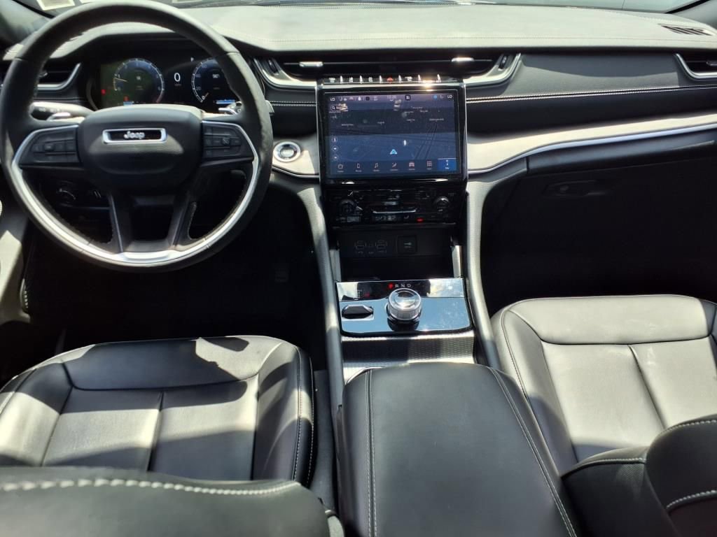 2025 Jeep Grand Cherokee Limited photo 16