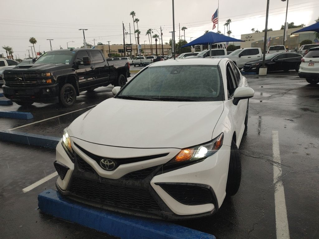 2021 Toyota Camry SE photo 12