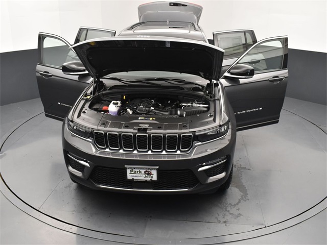 2025 Jeep Grand Cherokee Limited photo 23