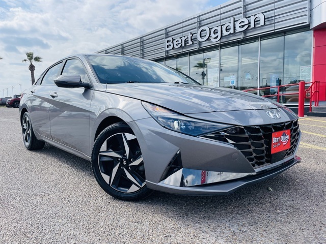 2023 Hyundai Elantra Limited's photo