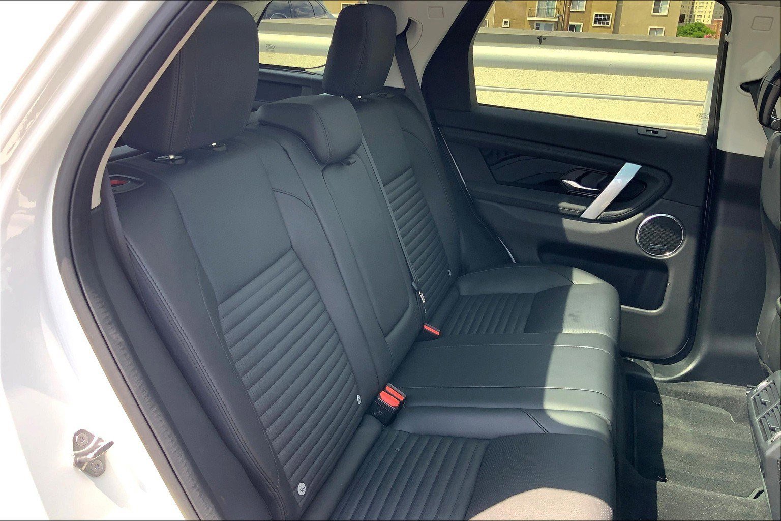 2024 Land Rover Discovery Sport S photo 20