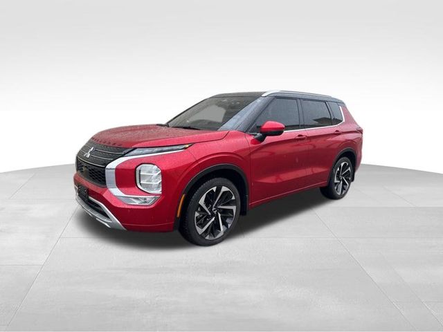 2024 Mitsubishi Outlander SEL's photo