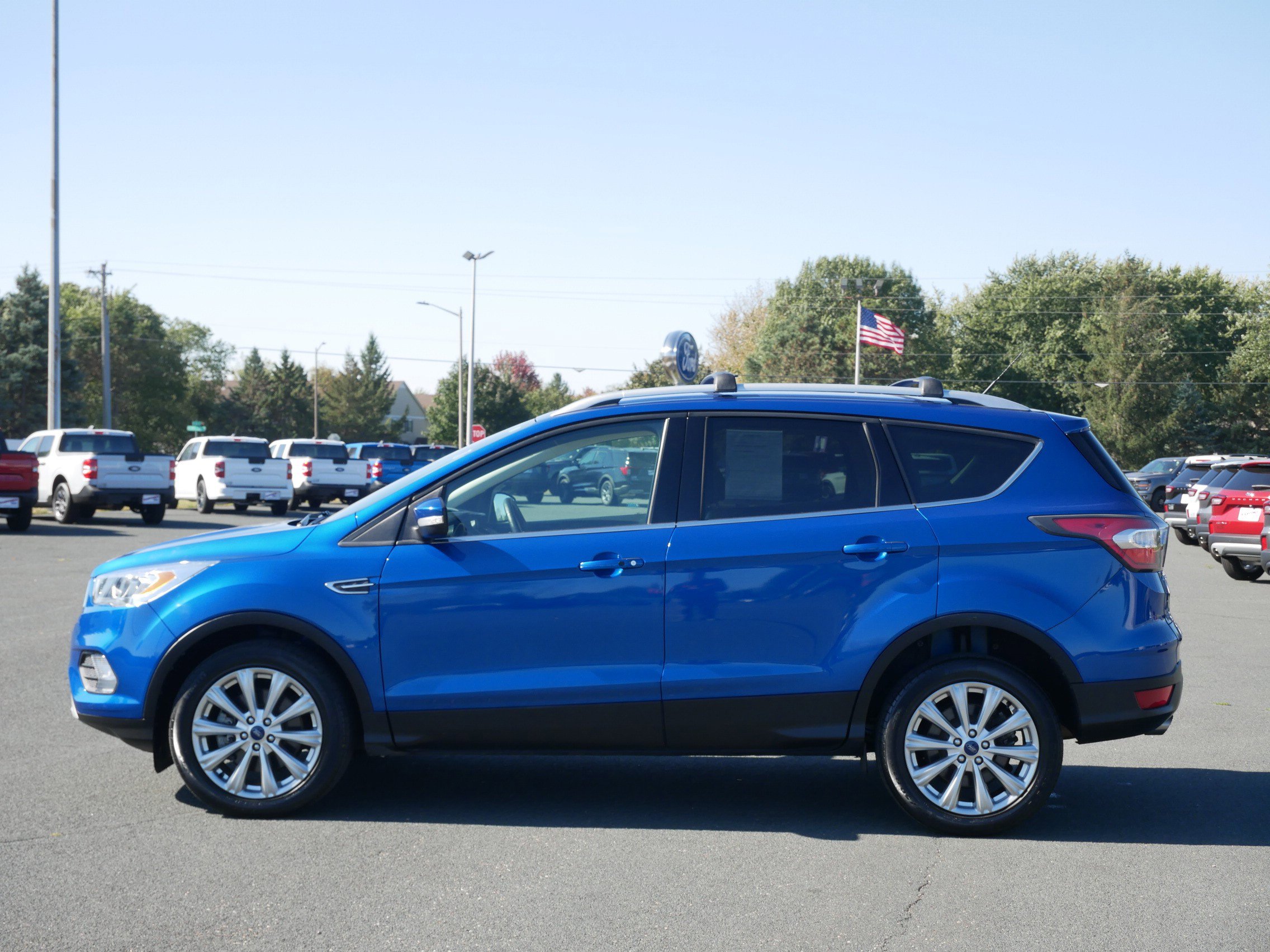 2017 Ford Escape Titanium photo 2