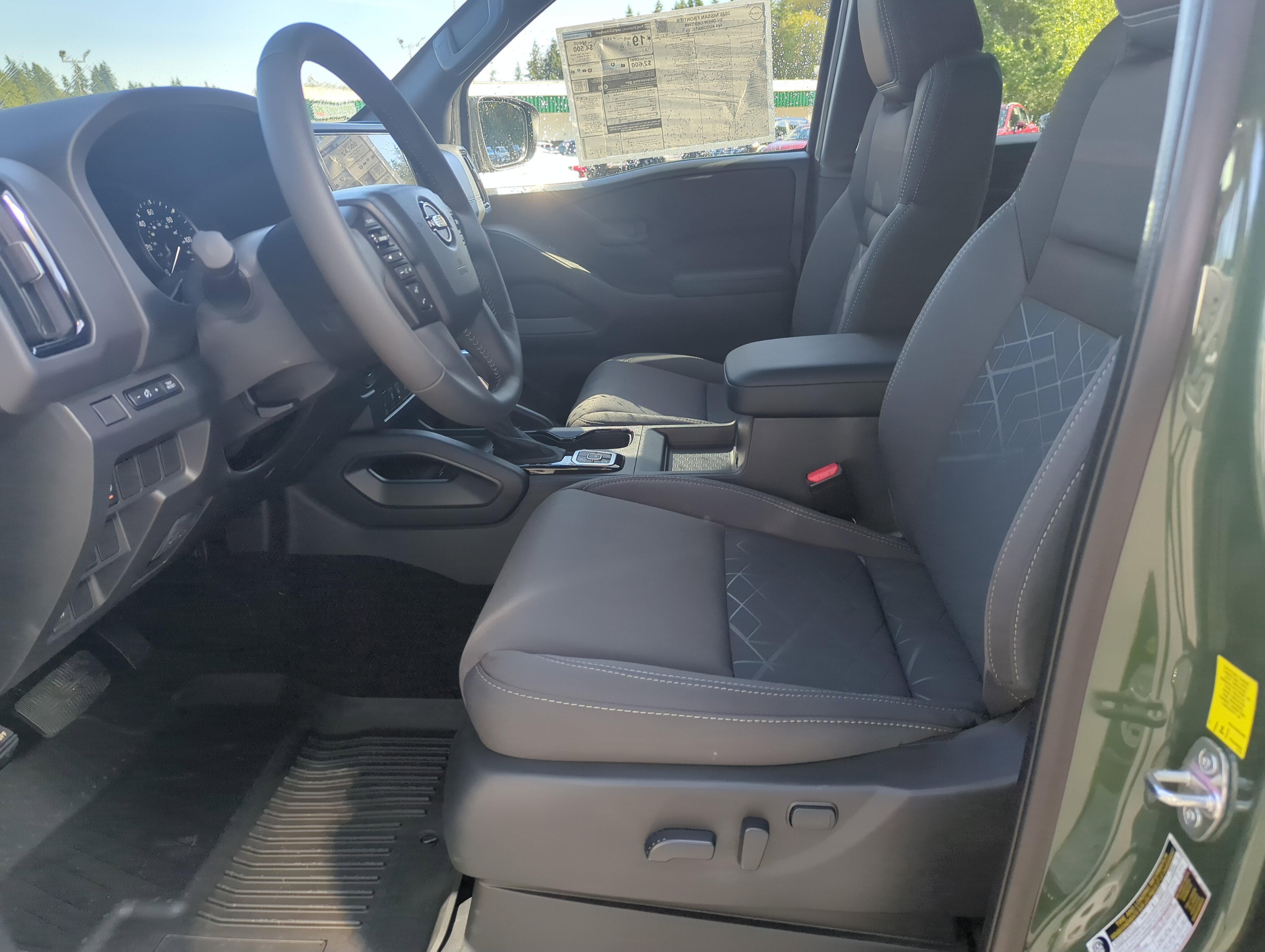 2026 Nissan Frontier SV photo 3