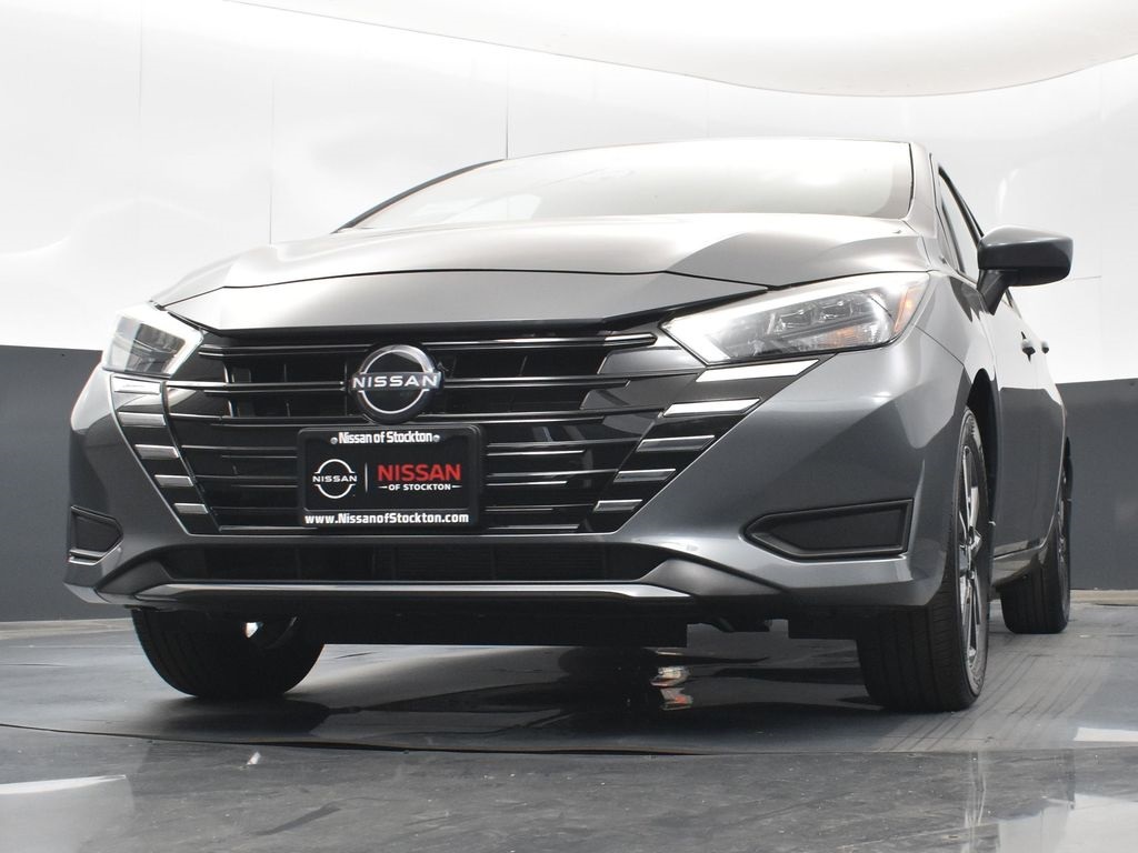 2025 Nissan Versa 1.6 SV photo 34