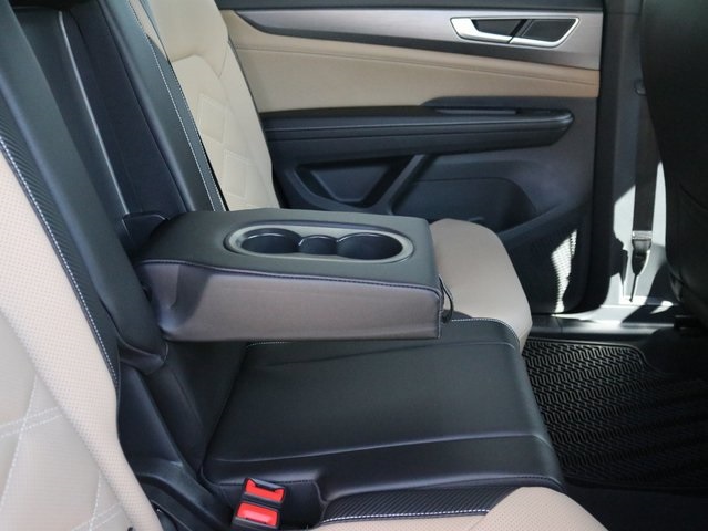 2024 Volkswagen Atlas Cross Sport SE Technology photo 23