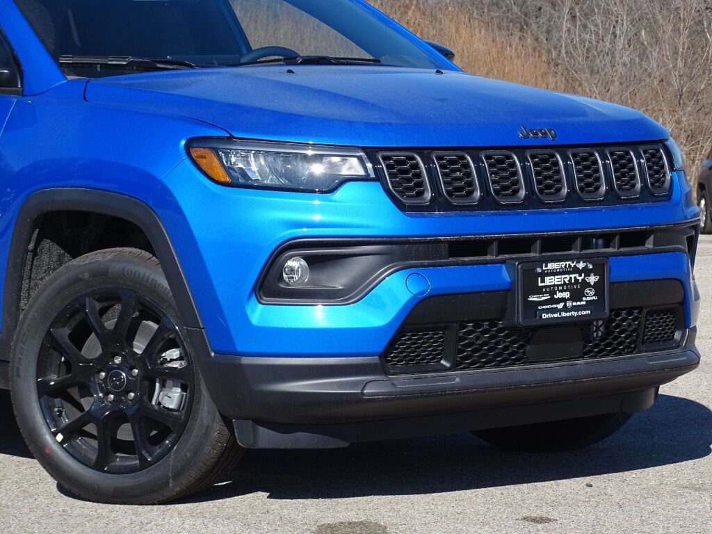 2025 Jeep Compass Latitude photo 2