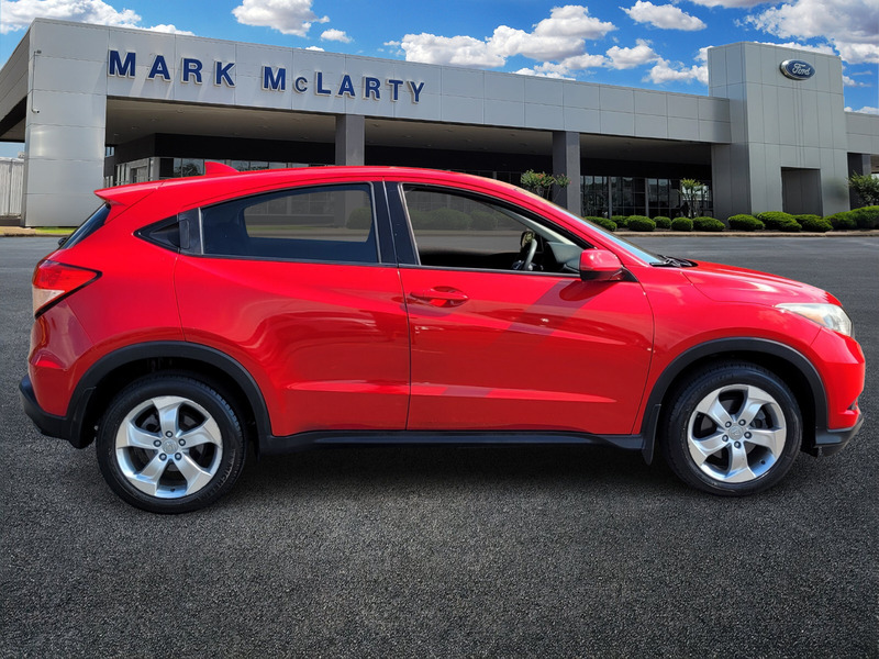 2016 Honda HR-V LX photo 2