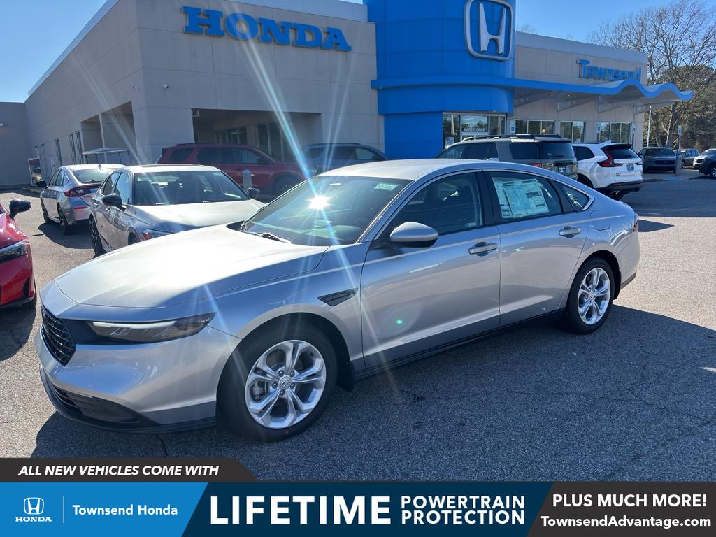 2025 Honda Accord LX's photo