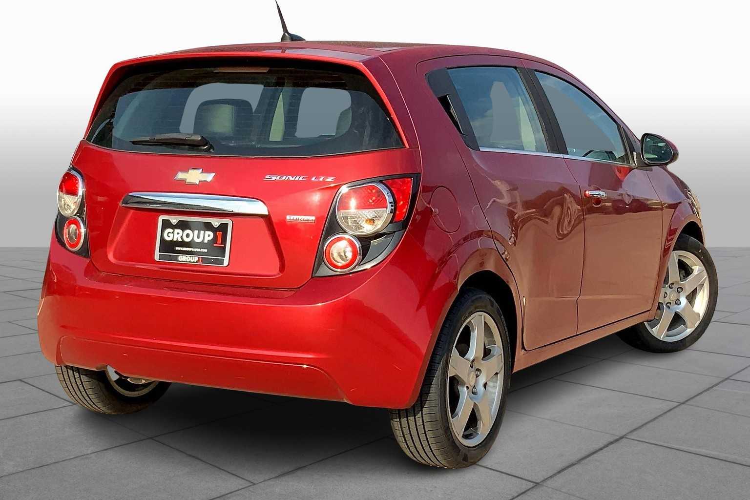 2013 Chevrolet Sonic LTZ photo 12