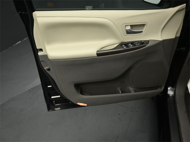 2018 TOYOTA SIENNA - Image 20