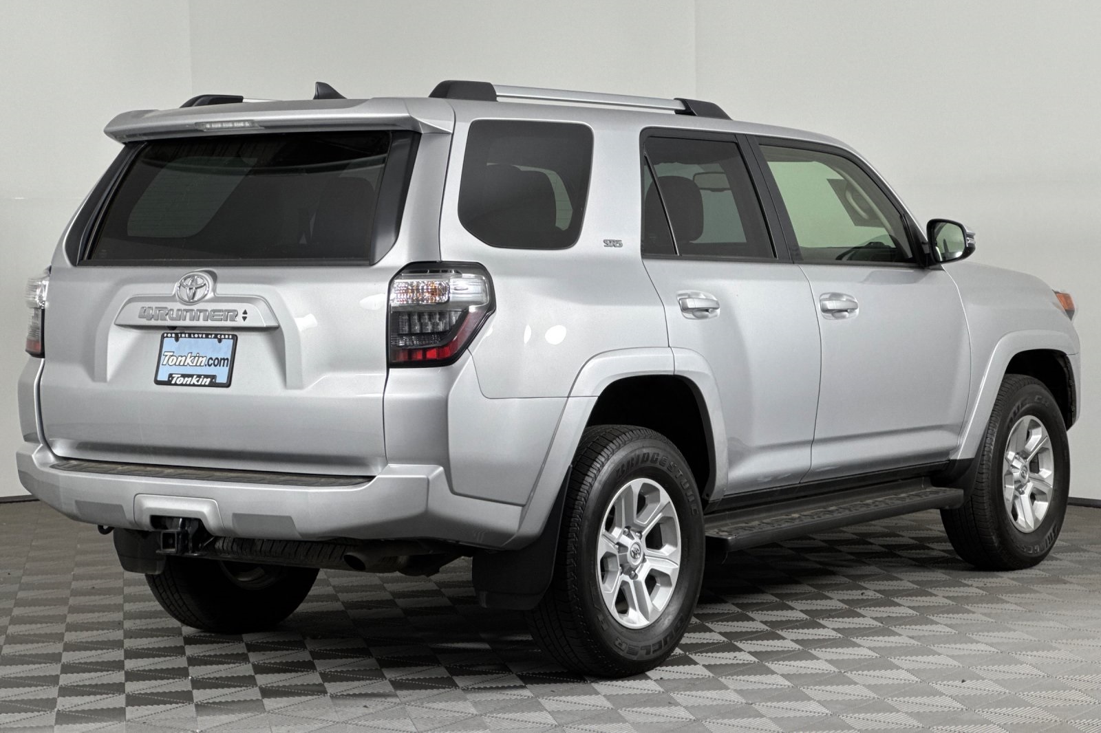 2023 Toyota 4Runner SR5 Premium photo 4